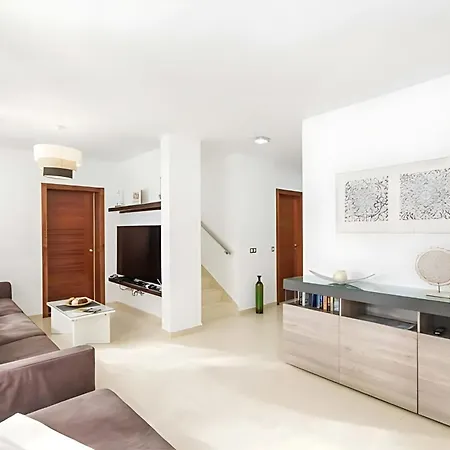 Bella Valen بلايا بلانكا