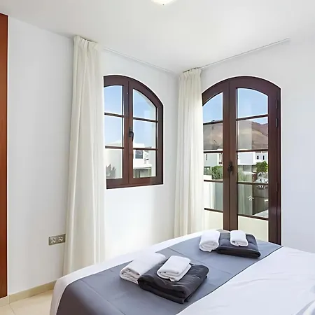 Bella Valen فيلة *