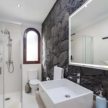 Bella Valen فيلة *